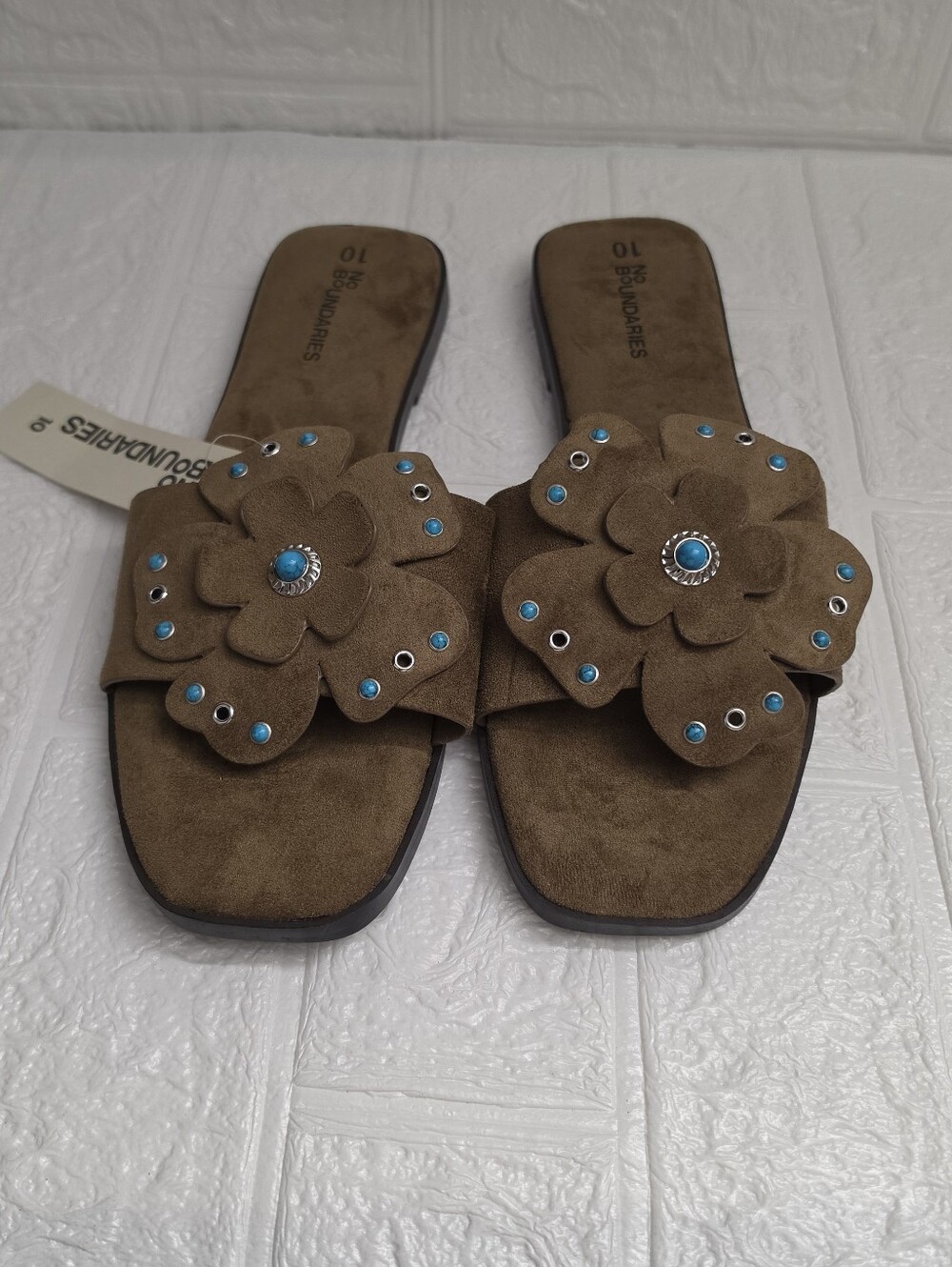No Boundaries Studded Faux Suede Flower Slide Boho Sandals, Women's New